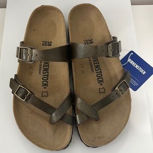 NEVER BEEN WORN BIRKENSTOCKS